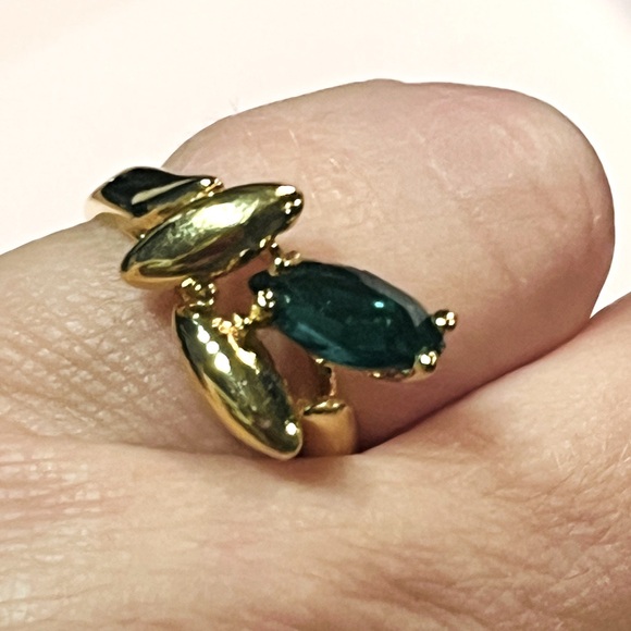 Vintage 18K Gold Cocktail Ring - Picture 3 of 4